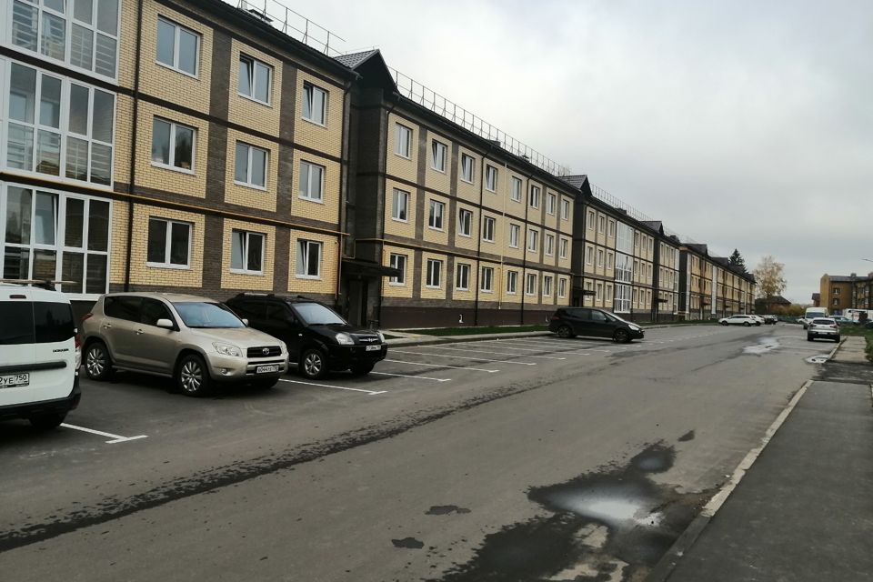 Продаётся 1-комнатная квартира, 42 м²