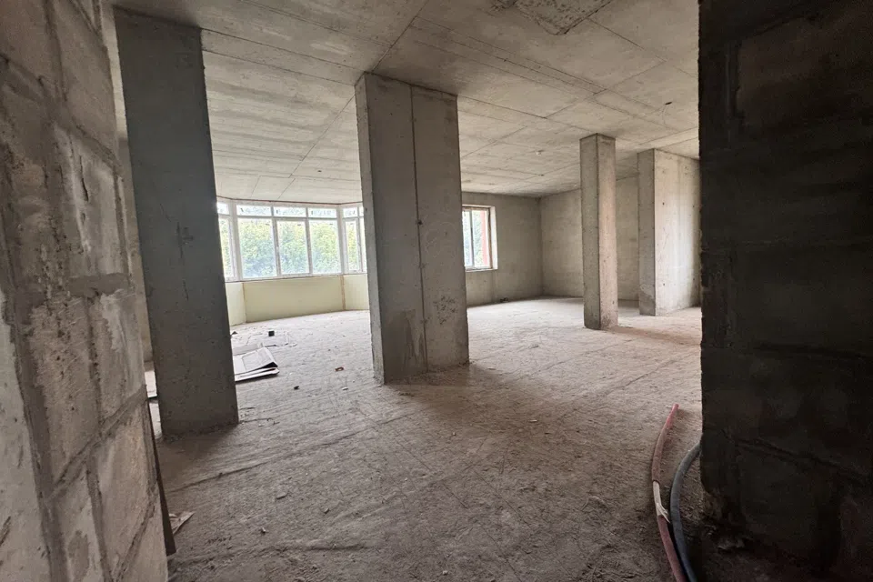 Продаётся 4-комнатная квартира, 112 м²