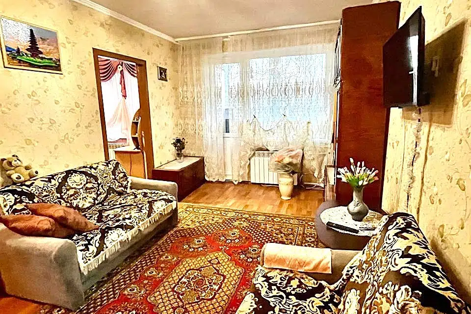 Продаётся 3-комнатная квартира, 48 м²