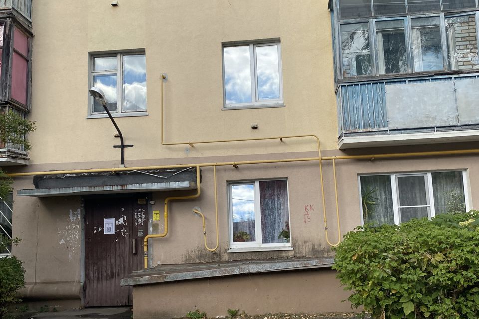 Продаётся 3-комнатная квартира, 42.6 м²