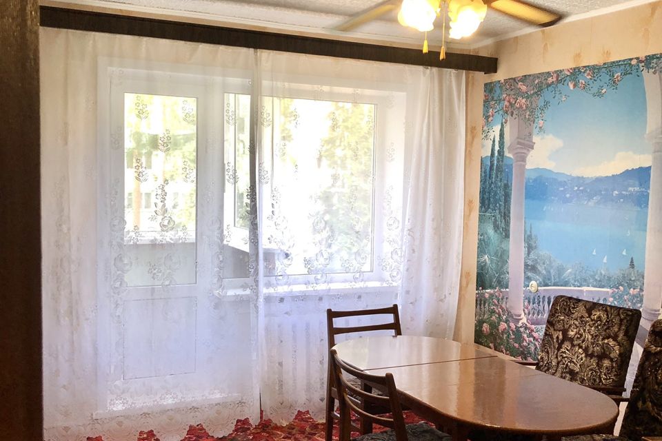 Продаётся 3-комнатная квартира, 63.6 м²