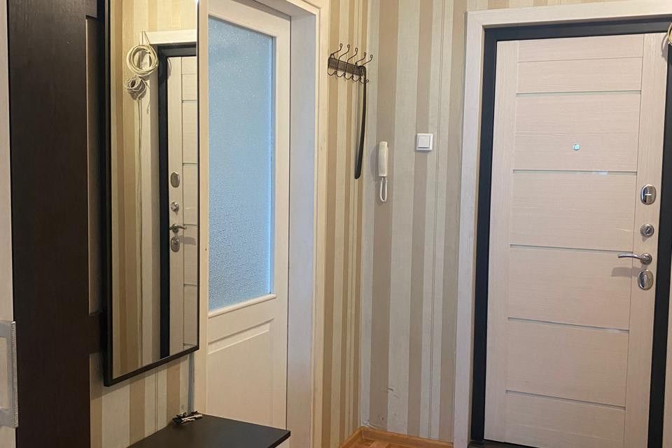 Продаётся 1-комнатная квартира, 41.7 м²