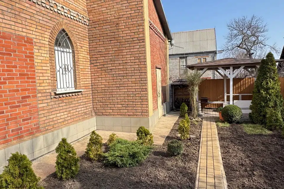 Продаётся 2-этажный дом, 259 м²