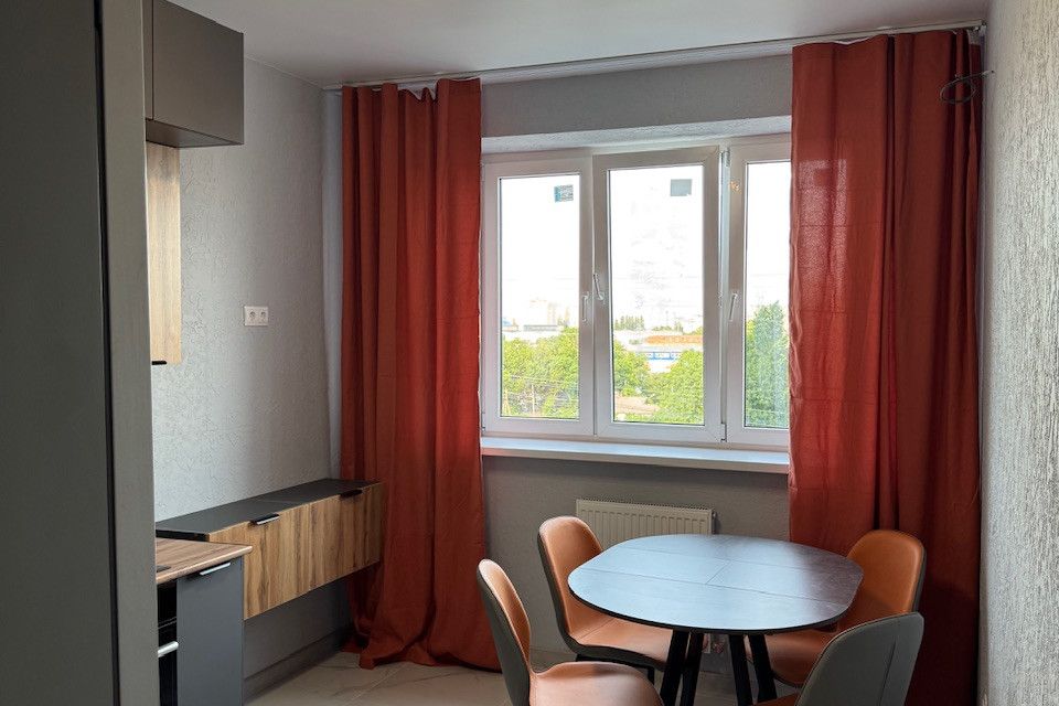 Продаётся 1-комнатная квартира, 38.2 м²