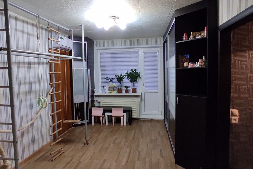 Продаётся 3-комнатная квартира, 56.7 м²