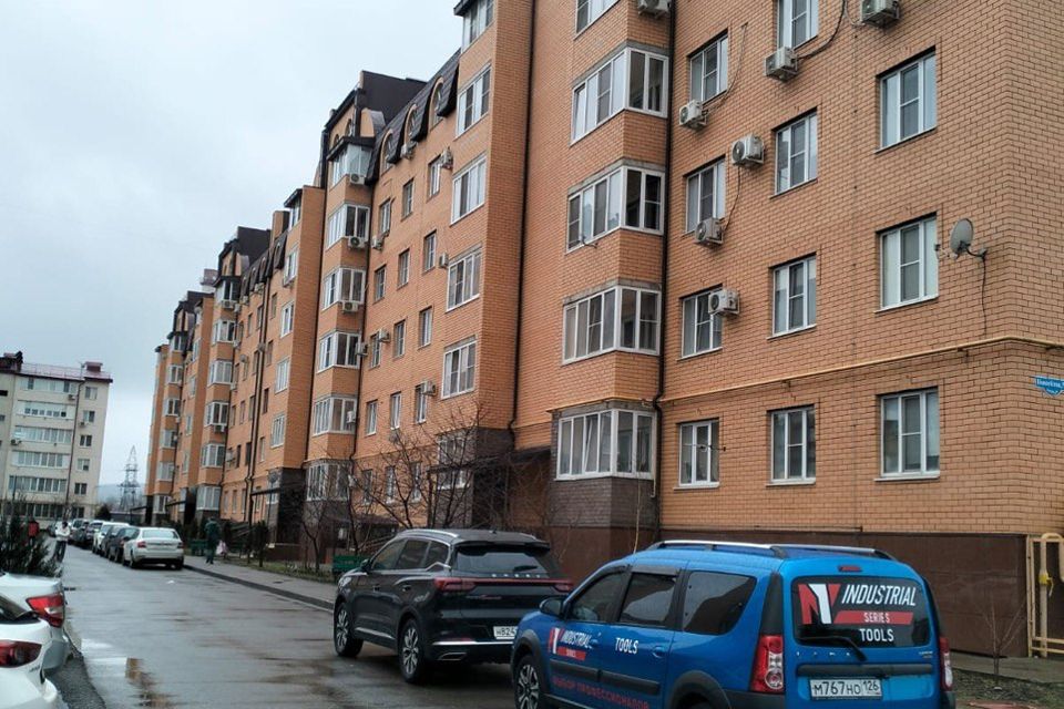 Продаётся 1-комнатная квартира, 38.2 м²