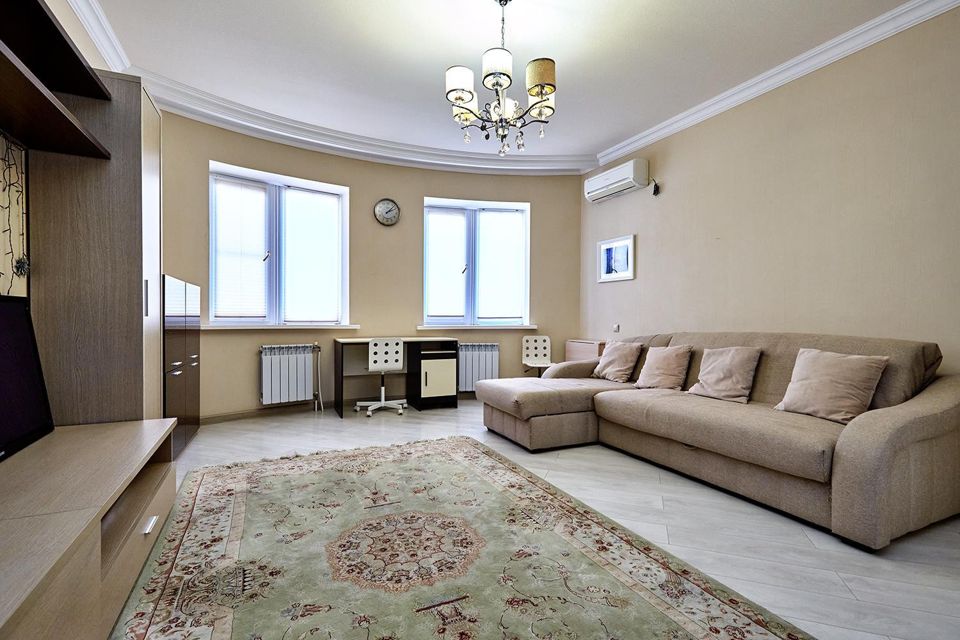 Продаётся 2-комнатная квартира, 76.7 м²