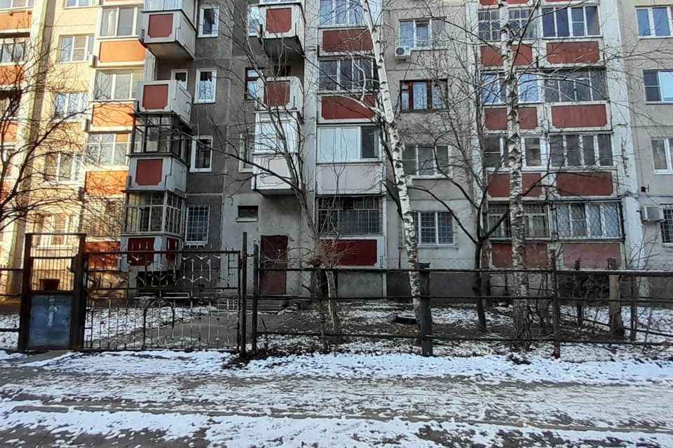 Продаётся 4-комнатная квартира, 107.4 м²