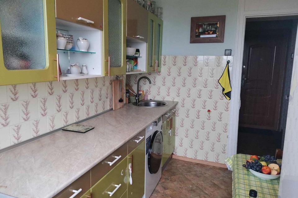 Продаётся 3-комнатная квартира, 60.5 м²