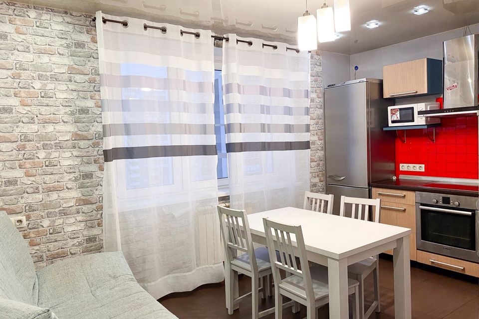 Продаётся 2-комнатная квартира, 65 м²