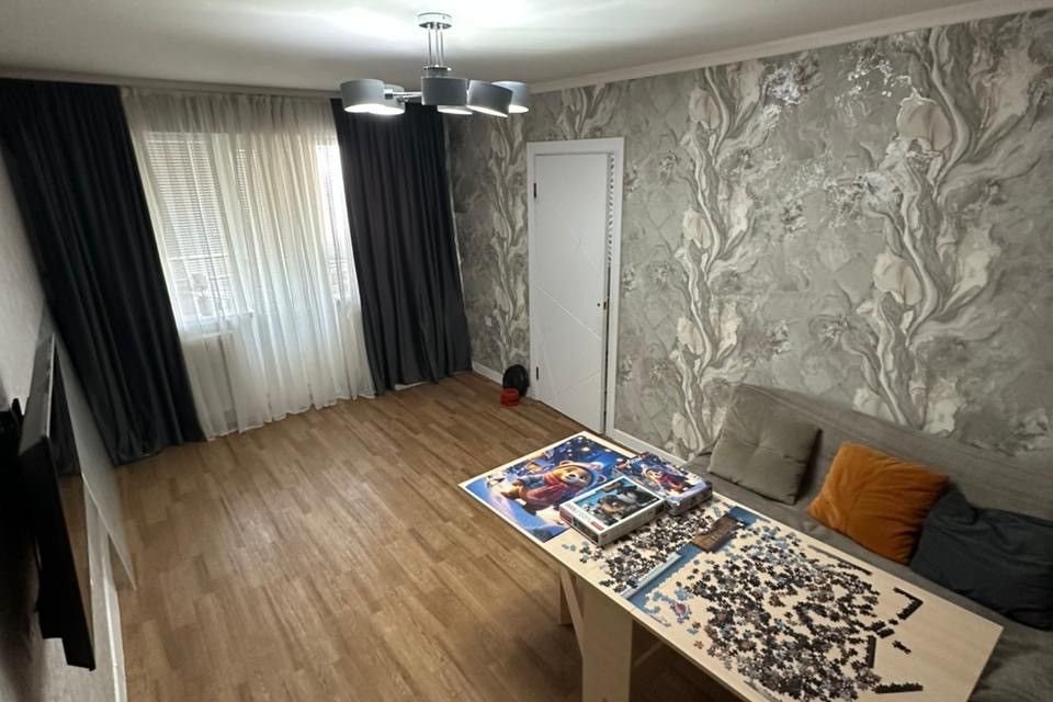 Продаётся 3-комнатная квартира, 56.6 м²