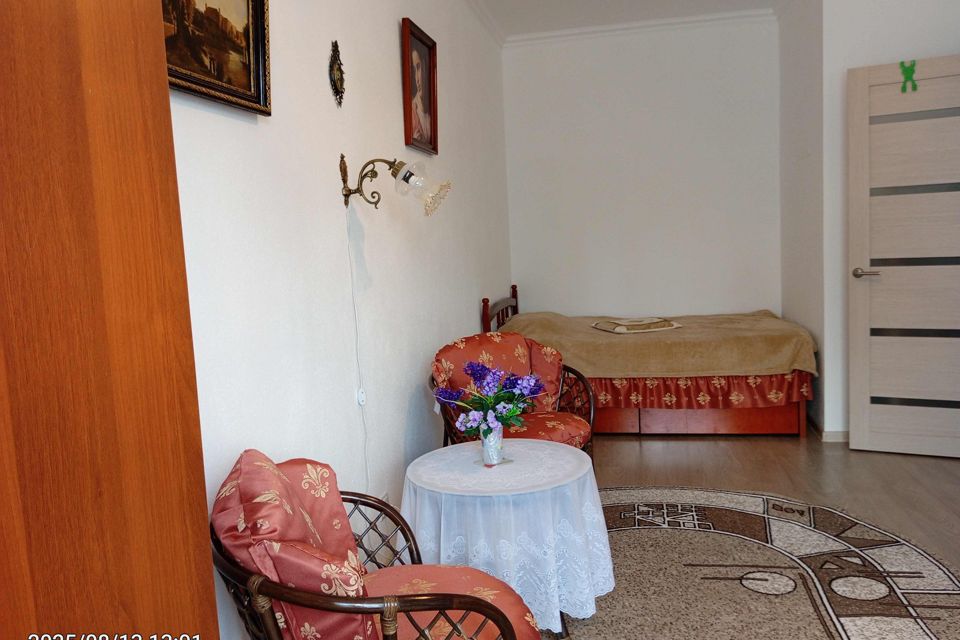 Продаётся 1-комнатная квартира, 38 м²