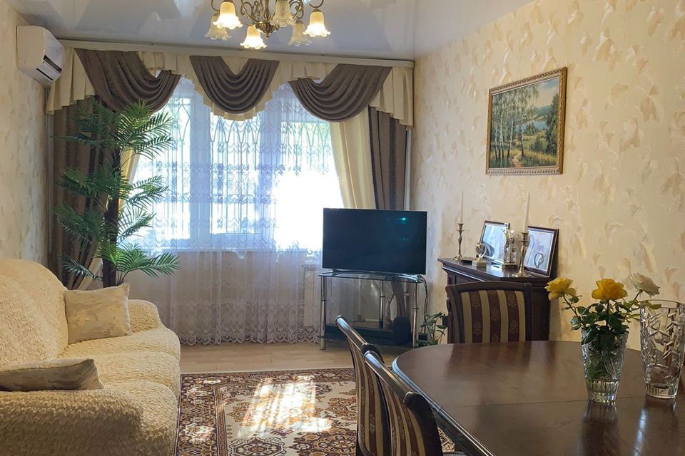 Продаётся 3-комнатная квартира, 61.6 м²