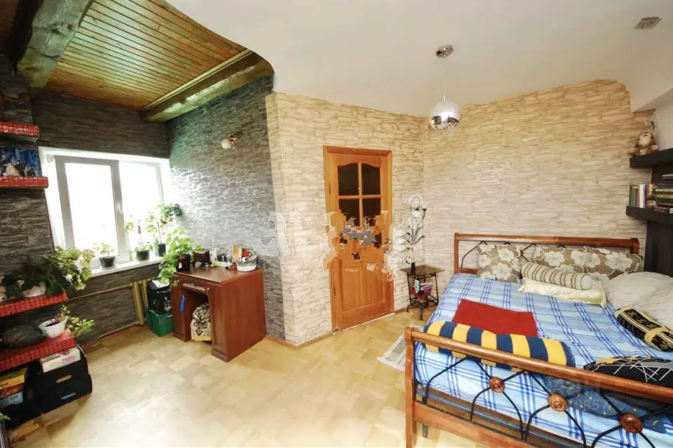 Продаётся 3-этажный дом, 200 м²
