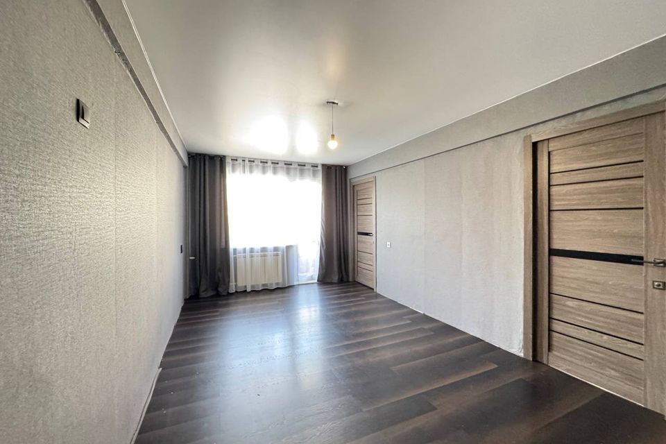 Продаётся 3-комнатная квартира, 48.6 м²