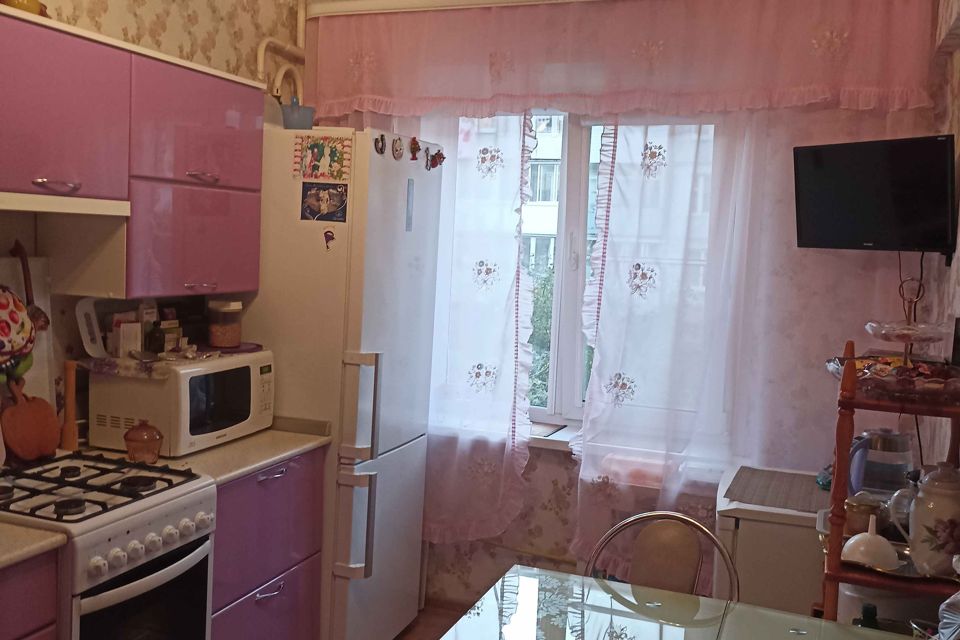 Продаётся 3-комнатная квартира, 61.6 м²