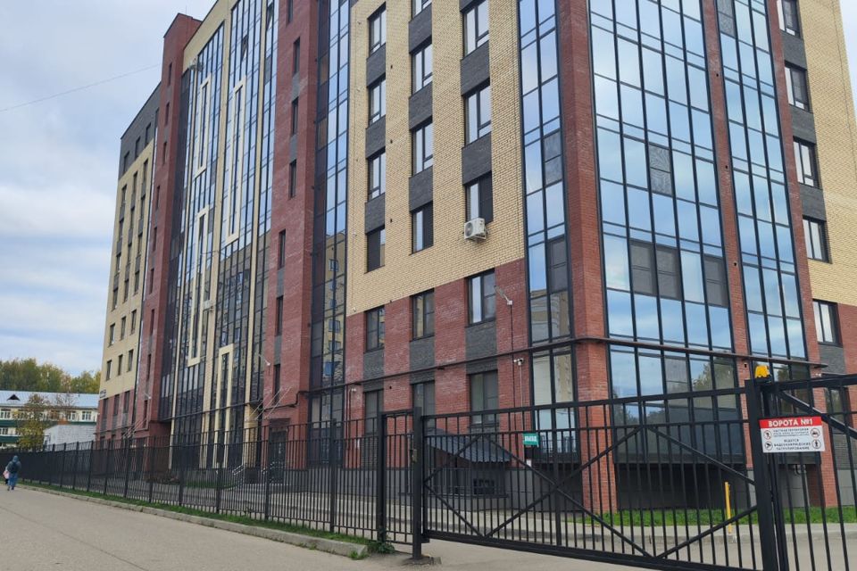 Продаётся 3-комнатная квартира, 77 м²