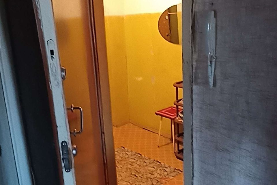 Продаётся 3-комнатная квартира, 56.8 м²