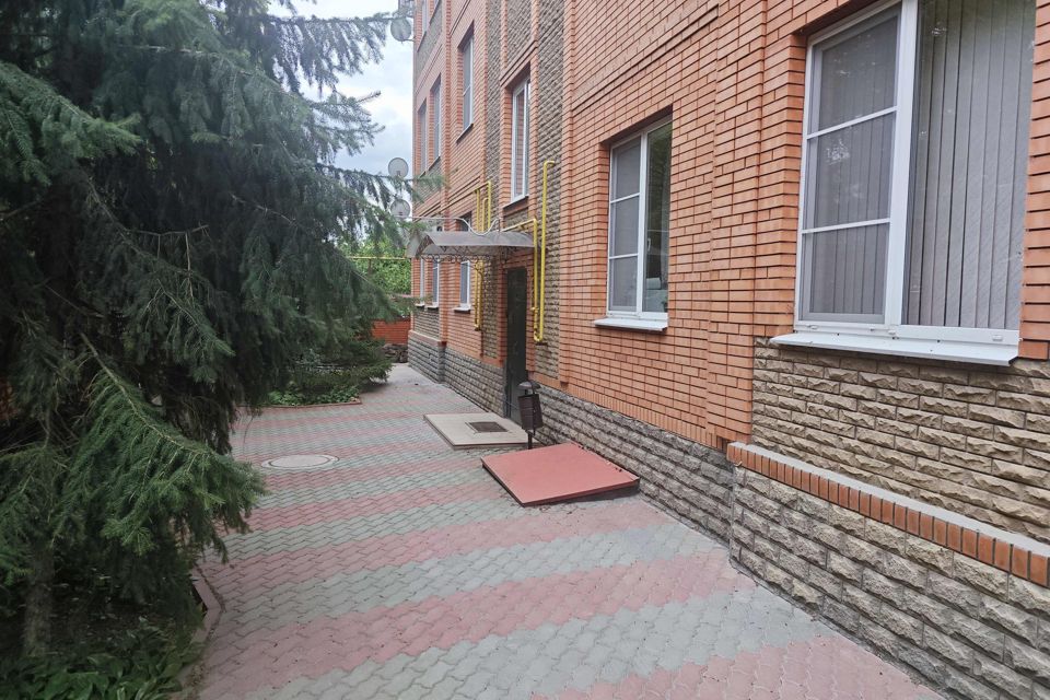 Продаётся 3-комнатная квартира, 92 м²