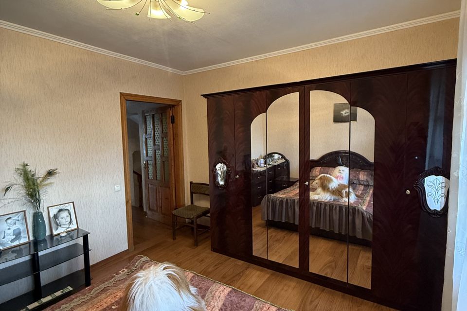 Продаётся 2-этажный дом, 200 м²