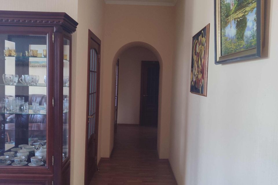 Продаётся 4-комнатная квартира, 96 м²