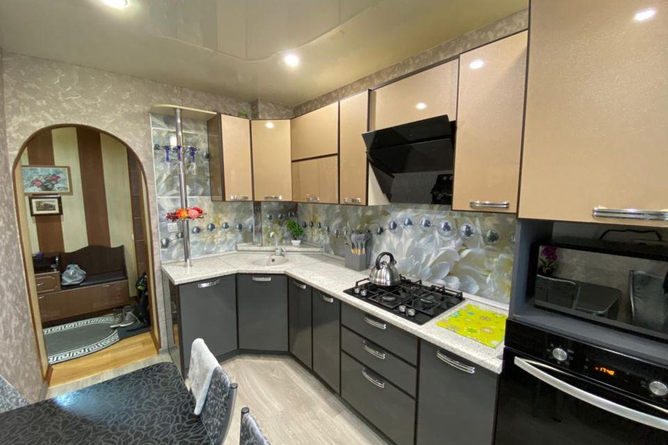 Продаётся 3-комнатная квартира, 62.7 м²