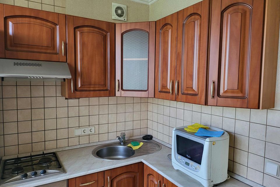 Сдаётся 1-комнатная квартира, 582 м²