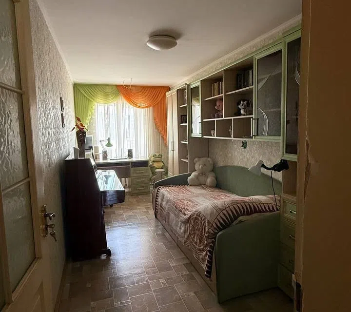 Продаётся 3-комнатная квартира, 54.2 м²
