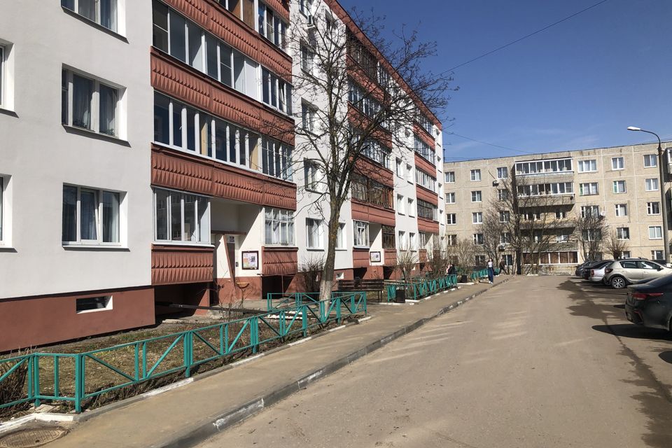 Продаётся комната в 3-комн. квартире, 46.3 м²