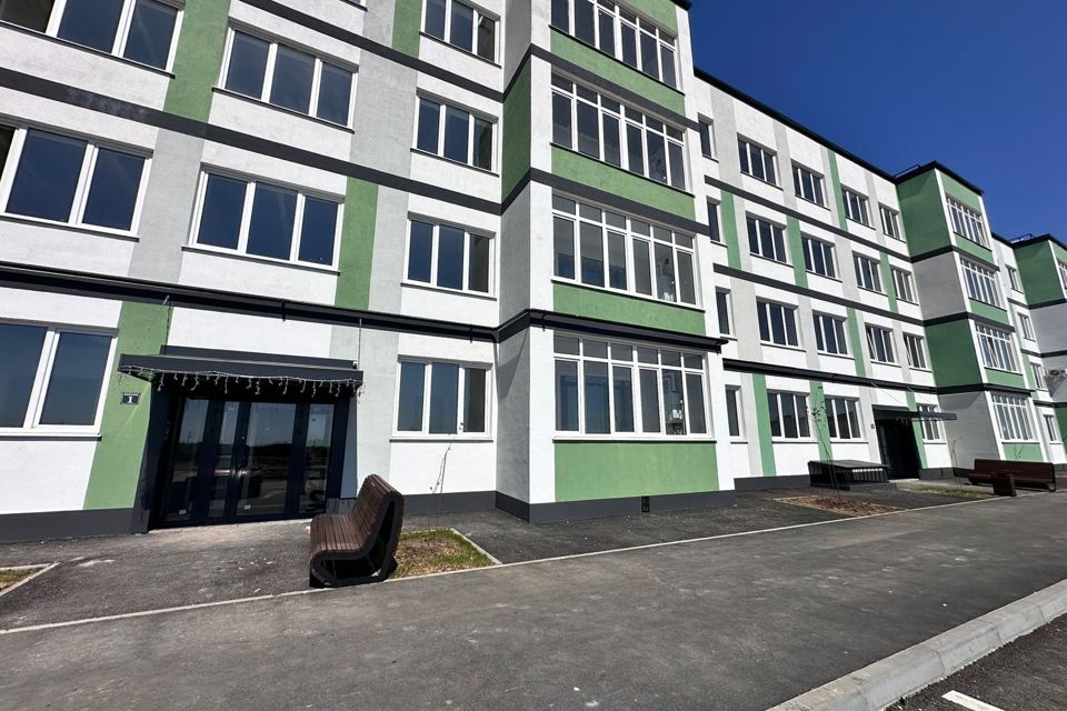 Продаётся 1-комнатная квартира, 41.9 м²
