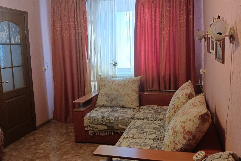 Продаётся 3-комнатная квартира, 54.8 м²