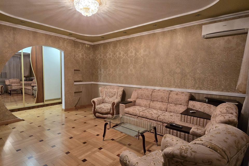 Продаётся 3-комнатная квартира, 102 м²