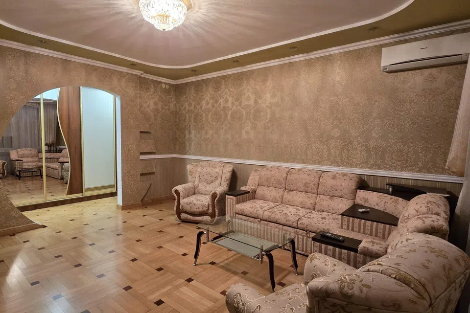 Продаётся 3-комнатная квартира, 102 м²