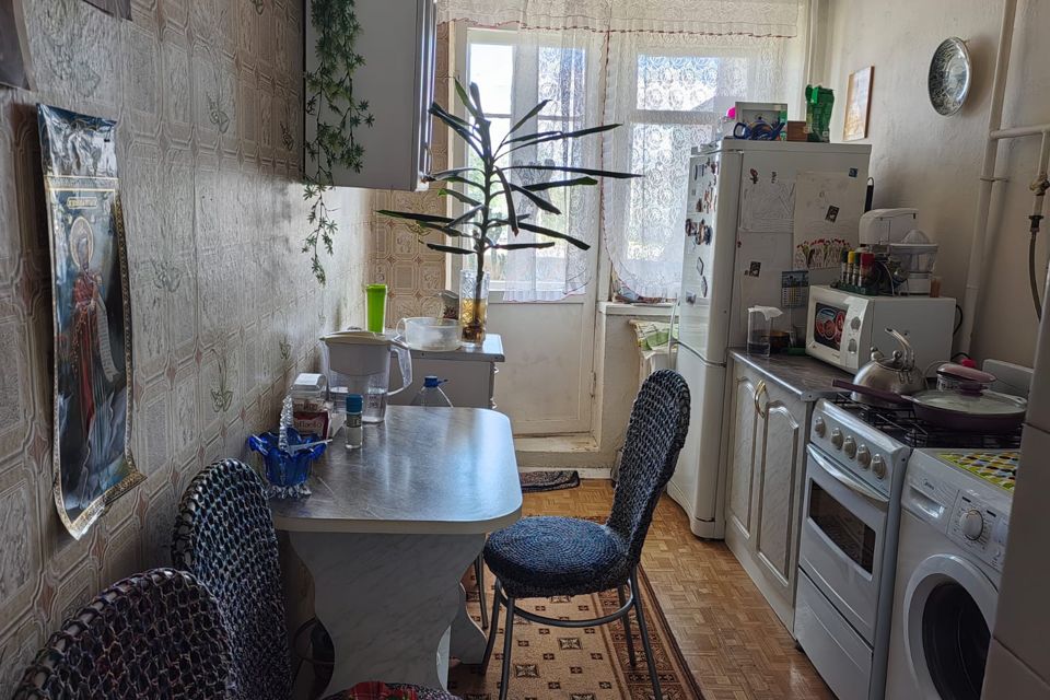 Продаётся 3-комнатная квартира, 59.6 м²