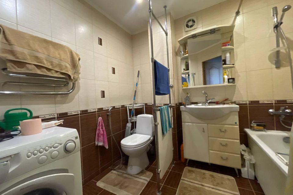 Продаётся 4-комнатная квартира, 77 м²
