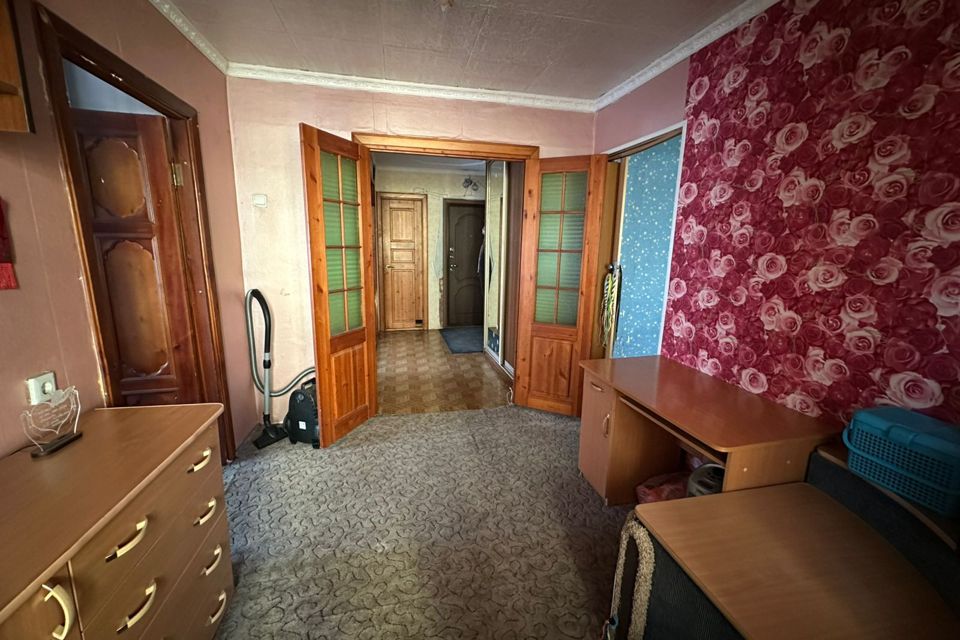 Продаётся 4-комнатная квартира, 67.4 м²