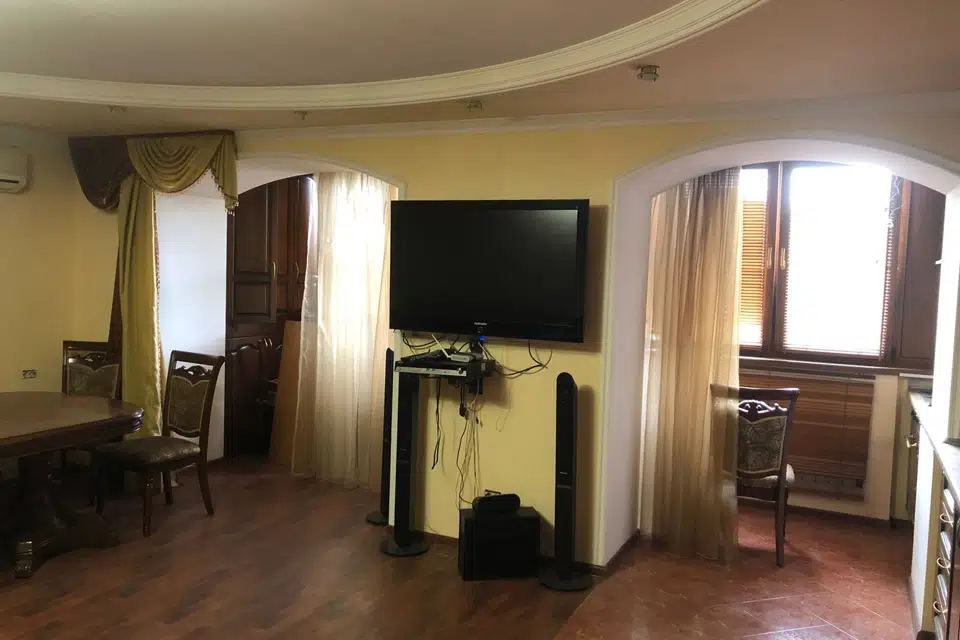 Продаётся 2-комнатная квартира, 87 м²