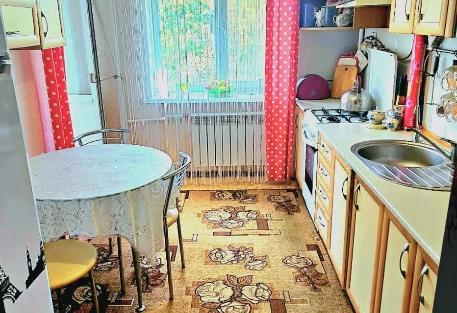Продаётся 3-комнатная квартира, 61.6 м²
