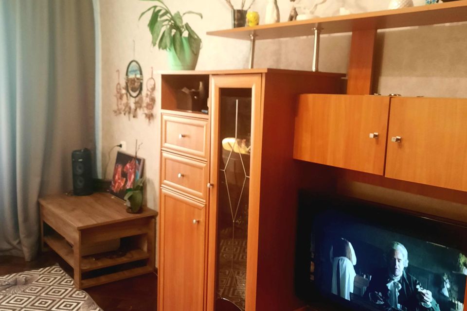 Продаётся 1-комнатная квартира, 42.1 м²