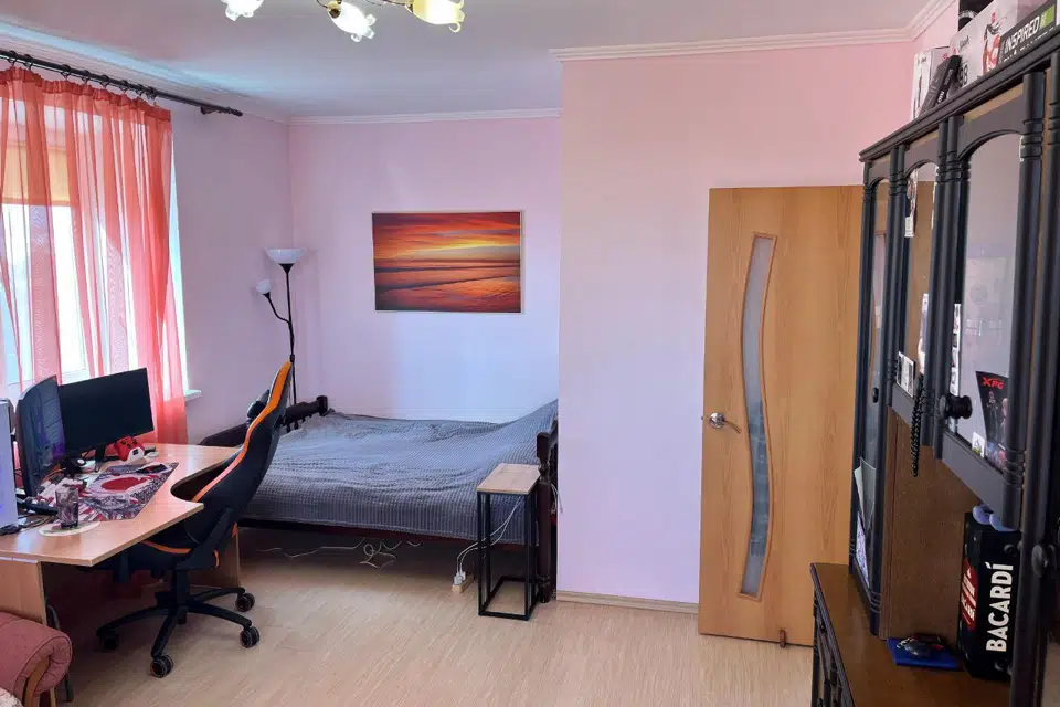 Продаётся 1-комнатная квартира, 41.2 м²
