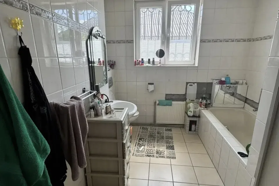 Продаётся 2-этажный дом, 190 м²
