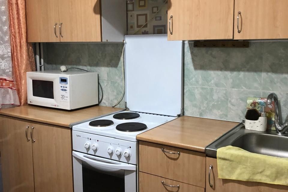 Сдаётся 1-комнатная квартира, 38 м²