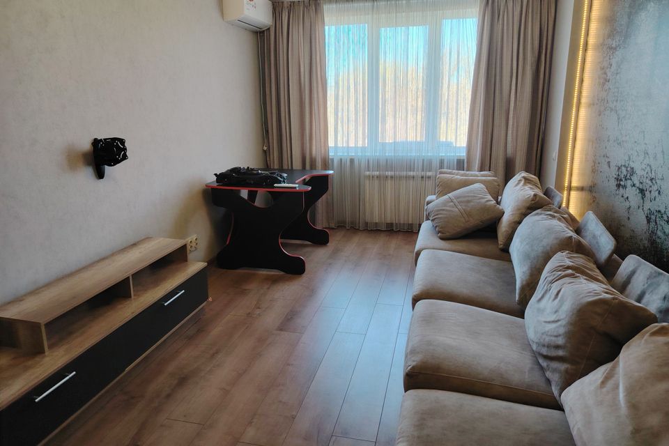 Продаётся 3-комнатная квартира, 63.5 м²