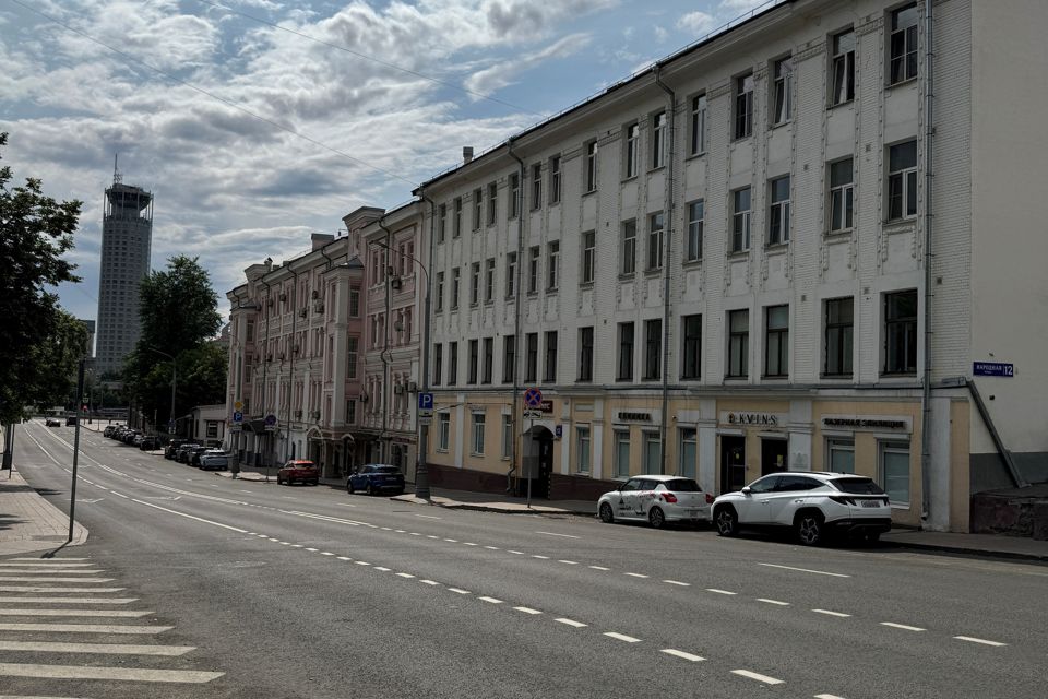 Продаётся 4-комнатная квартира, 99 м²