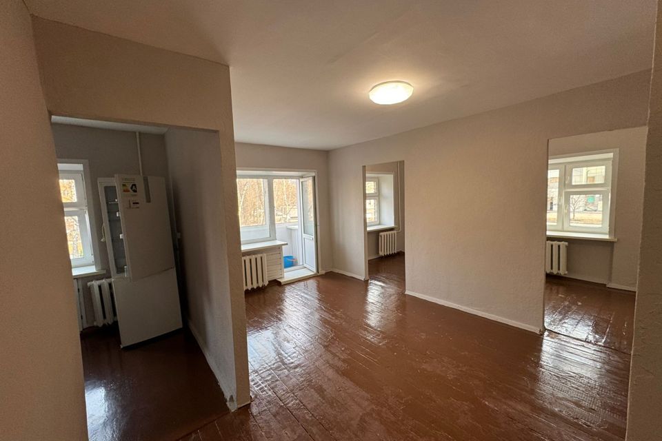 Продаётся 3-комнатная квартира, 43.1 м²
