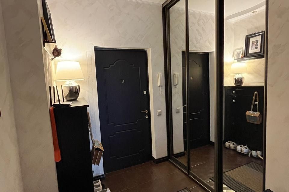 Продаётся 1-комнатная квартира, 54.6 м²