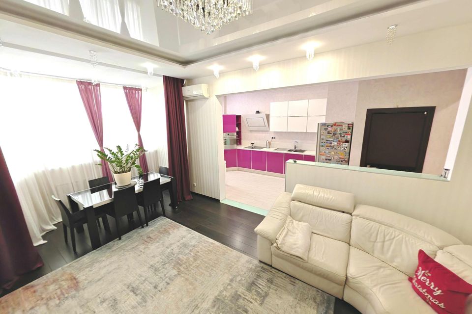 Продаётся 2-комнатная квартира, 67.7 м²