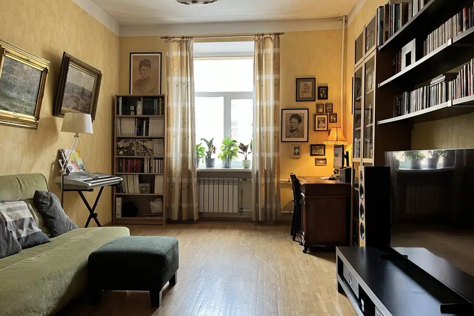 Продаётся 2-комнатная квартира, 56 м²