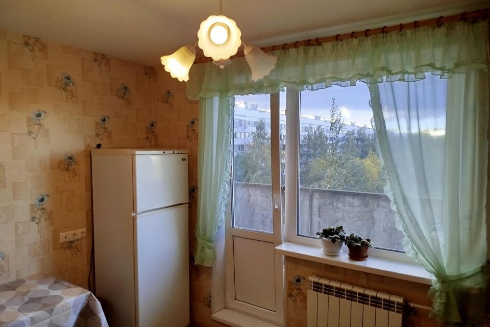 Сдаётся 2-комнатная квартира, 58 м²