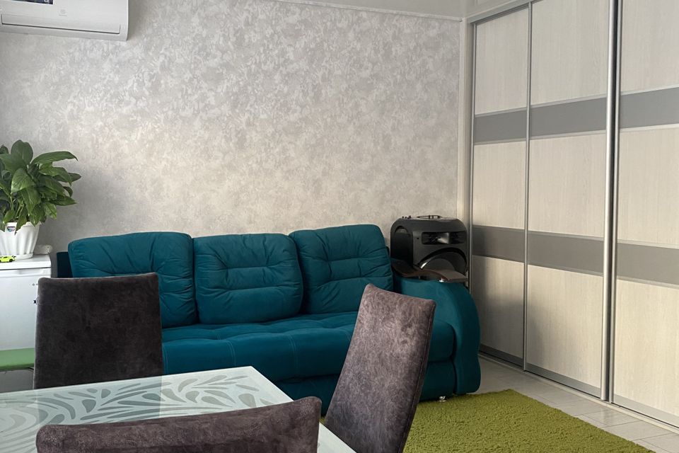 Продаётся 2-комнатная квартира, 43.8 м²